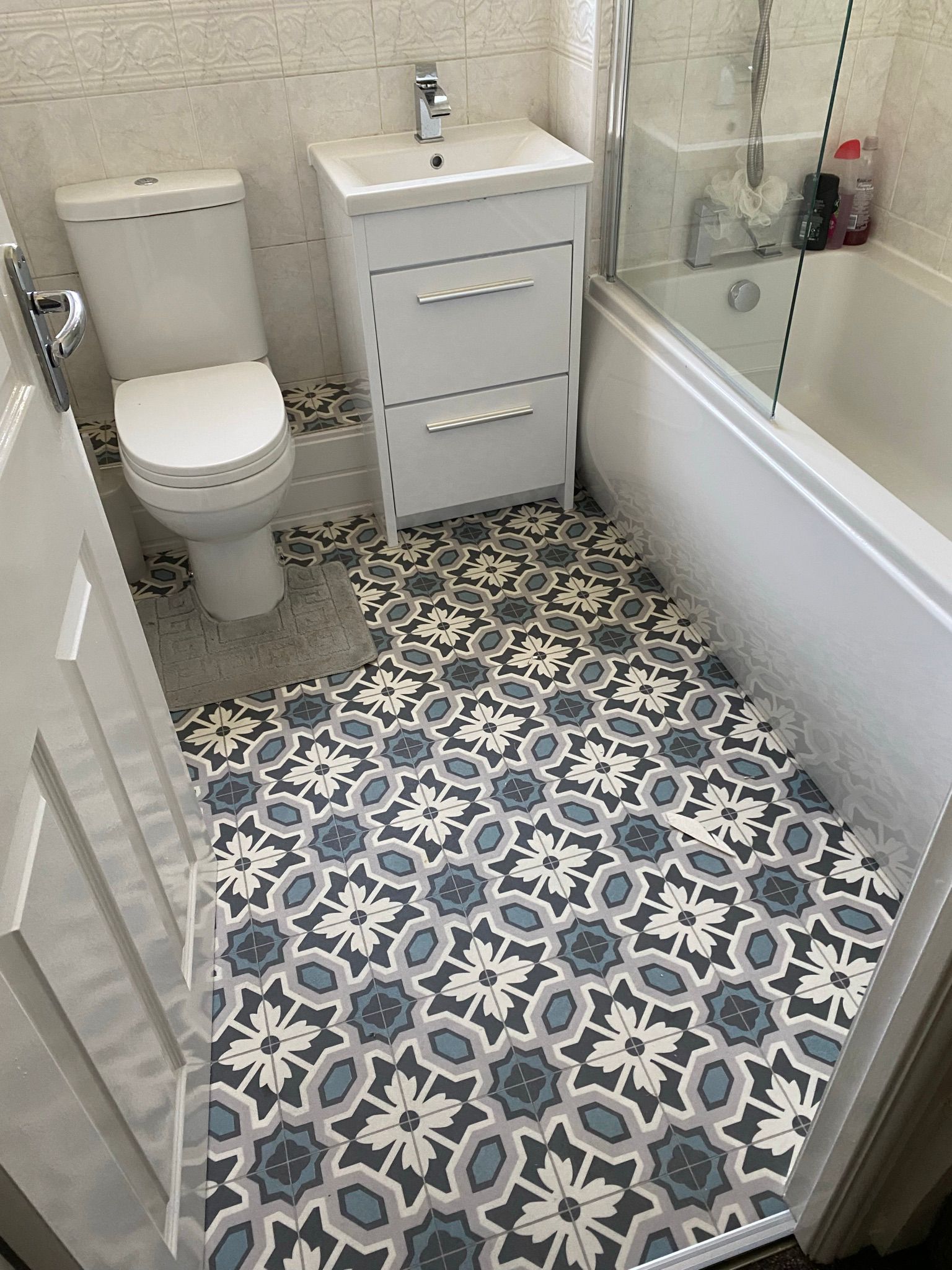 Patterned vinyl flooring fitted in Doncaster bathroom